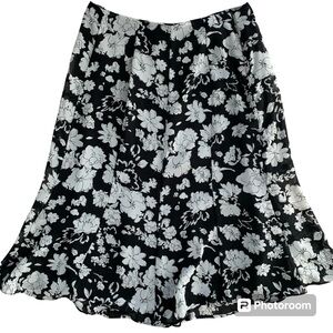 KIM ROGERS Women’s Flare Skirt Black/White Floral Lined Flowing Light Side Zip M